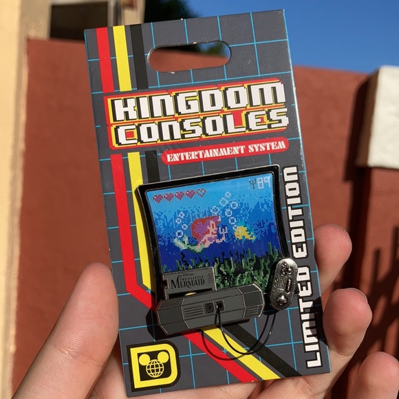 DISNEY KINGDOM CONSOLES LE PIN THE LITTLE MERMAID